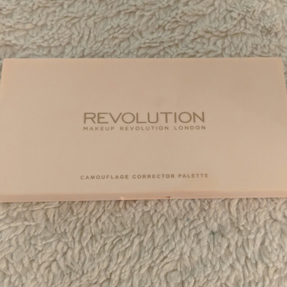 Makeup Revolution Camouflage Corrector Palette